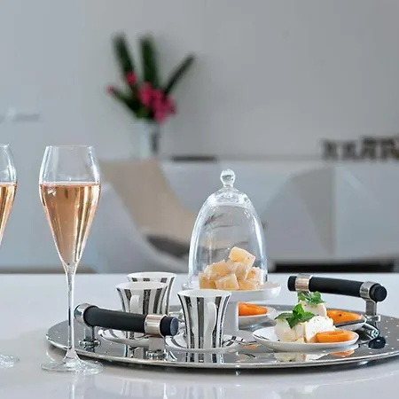 Villa Luxury Beachfront Silvery Moon With Private Pool, Jacuzzi, Sauna And Gym On Brac Island - Sumartin Selca (Brac)