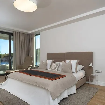 Luxury Beachfront Silvery Moon With Private Pool, Jacuzzi, Sauna And Gym On Brac Island - Sumartin