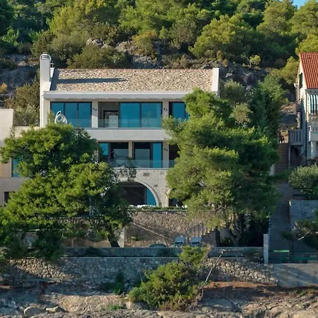 Luxury Beachfront Silvery Moon With Private Pool, Jacuzzi, Sauna And Gym On Brac Island - Sumartin